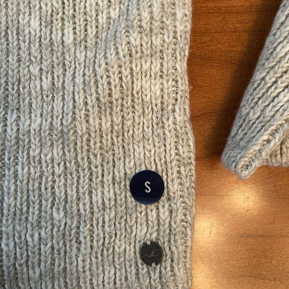 New Hollister off the shoulder sweater size S - Picture 4 of 7
